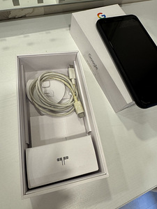 Google Pixel 3a XL (3 фото из 4)