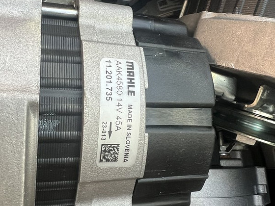 Генератор 45A Mahle
