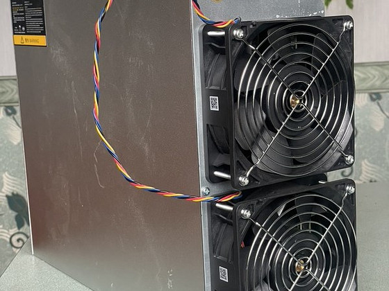 Antminer E3 Crypto Miner