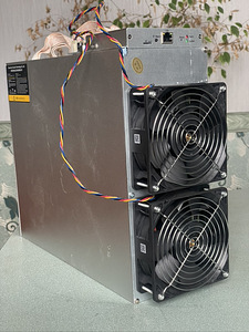 Antminer E3 Crypto Miner (1 foto / 4)