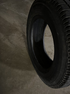 Auto rehv (Ei sobi sõiduks) (3 foto / 3)
