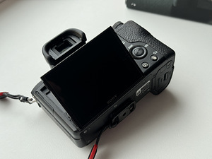 Sony A7 m2 (1 foto / 2)