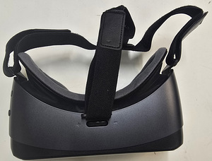 Виртуальные очки Samsung Gear VR Oculus + пульт + коробка (3 фото из 7)