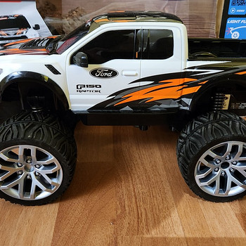 Радиоуправляемая машина Carrera Ford F-150 Raptor