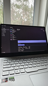 Asus ROG Zephyrus G14 *** 40 GB RAM (4 foto / 8)