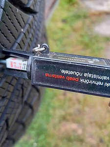 Шины 175/65 R15 M+S 4 шт (3 фото из 4)