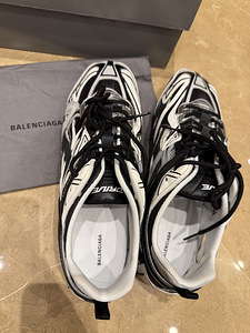 BALENCIAGA suurus 45, originaal (5 foto / 9)