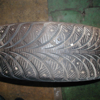 Шипованные шины Sava 195/65R15 4 шт