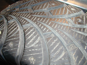 Naastrehvid Sava 195/65R15 4 tk (2 foto / 4)