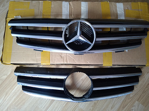 Решётка радиатора Mercedes CLK w209 (1 фото из 1)