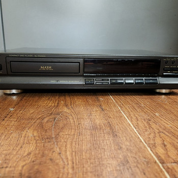 Technics SL-PG360A Compact Disc Player