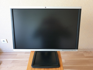 HP LA2405wg 24" (1 foto / 5)
