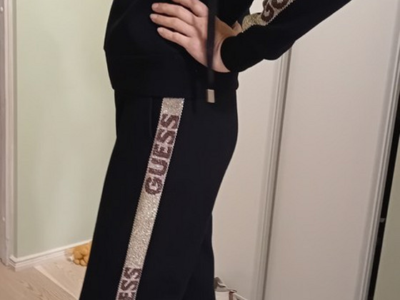 Guess Xs