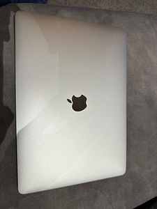 Macbook pro 13 дюймов 2018 3 thunderbolt (2 фото из 5)