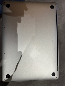 Macbook pro 13 дюймов 2018 3 thunderbolt (3 фото из 5)