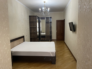 Трехкомнатная квартира в малом центре Еревана. (12 фото из 14)