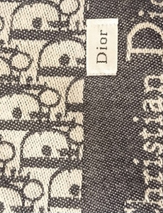 Шарф Dior (2 фото из 2)
