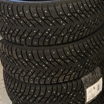 Новые шипованные шины 255/45R19 Linglong
