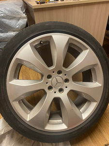 Mercedes veljed koos rehvidega 255/40zr20 101y 235/45zr20 10 (8 foto / 10)