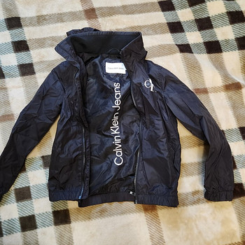 Veekindel tuulejope Calvin Klein Jeans