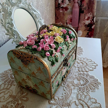 Шкатулка