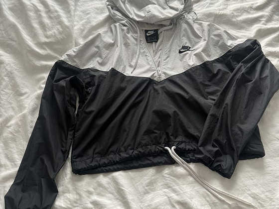 Ветровка NIKE