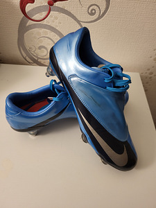 Kollektsionääridele NIKE MERCURIAL (1 foto / 5)