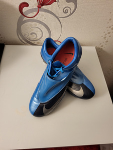Kollektsionääridele NIKE MERCURIAL (3 foto / 5)