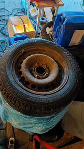 Hankook winter i*pike 195/65/15 DOT2109 4-6мм (1 фото из 4)