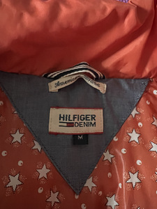 Пуховик Tommy Hilfiger M (2 фото из 3)