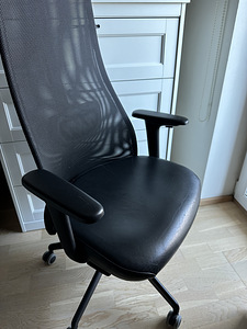 Офисное кресло Ikea JÄRVFJÄLLET (3 фото из 5)