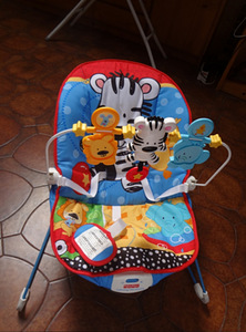 Детский шезлонг Fisher Price W 2201 (4 фото из 8)
