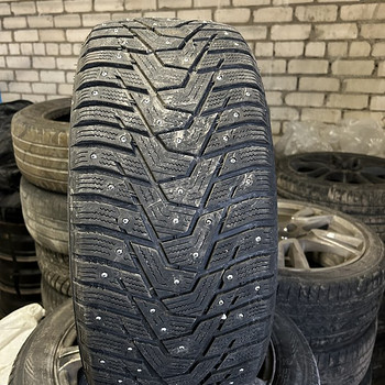 Зимние шины 225x40 R18