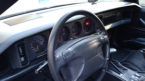 Pontiac Firebird (5 фото из 11)
