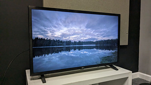 32" LG Gen 5 AI protsessor Smart WiFi teler telekas (1 foto / 5)