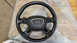 Руль Audi A6C7 (1 фото из 10)