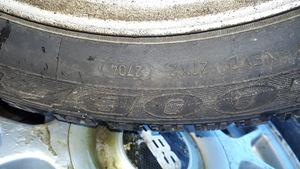 Goodyear Ultragrip 500 (4 фото из 4)