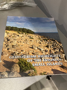 Учебники английского, книги, журналы (3 фото из 10)