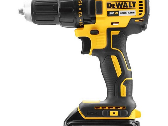 Аккумуляторная дрель DeWalt DCD777 + ак 5,0Ач