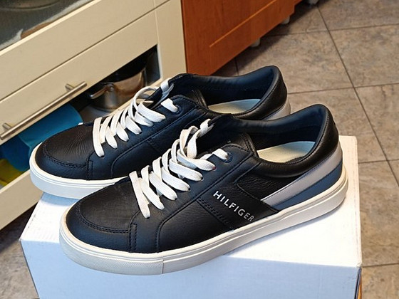 Tommy Hilfiger jalanõud 41