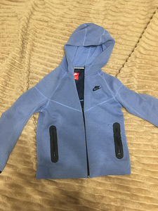 Nike tech fleece (1 foto / 4)