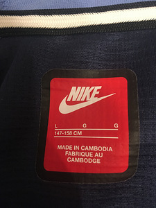 Nike tech fleece (2 foto / 4)