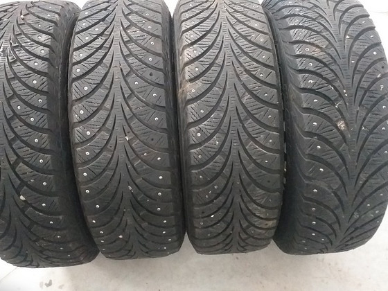 Комплект зимней резины Good Year 195/65R15