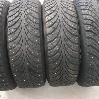 Комплект зимней резины Good Year 195/65R15