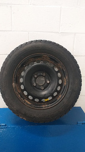 Good Year talverehvide komplekt 195/65R15 (2 foto / 4)