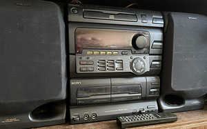 SONY HCD-H701 MUUSIKAKESKUS (1 foto / 5)