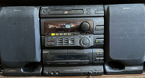 SONY HCD-H701 MUUSIKAKESKUS (2 foto / 5)