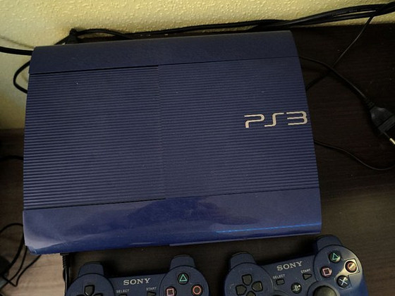 Ps3 slim 500gb + больше 10 игр.