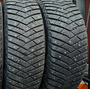 Шины R17 215 65 17 Goodyear 8mm 2tk alles (1 фото из 1)