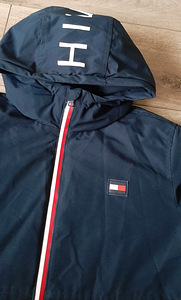 Hilfiger,152 talve jope (6 foto / 6)